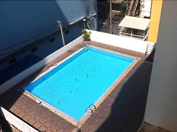 Imagen de la piscina del Hotel Grand Plaza Hat Yai. Foto 13