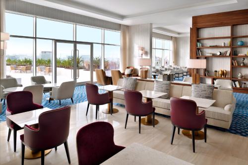 Imagen de la habitación del Hotel Grand Plaza M&ouml;venpick Media City. Foto 9