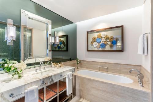 Imagen de la habitación del Hotel Grand Plaza M&ouml;venpick Media City. Foto 10