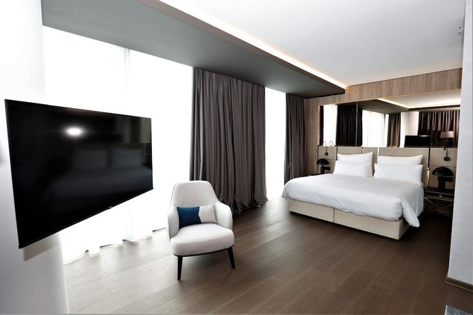 Imagen de la habitación del Hotel Grand Plaza and Congress Centre. Foto 8