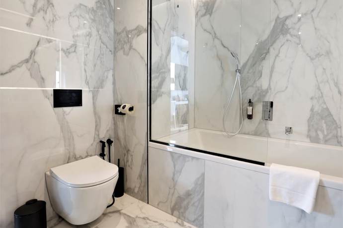 Imagen de la habitación del Hotel Grand Plaza and Congress Centre. Foto 9