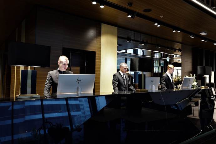 Imagen de los interiores del Hotel Grand Plaza and Congress Centre. Foto 16