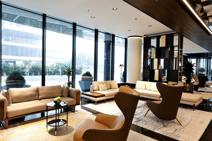 Imagen de los interiores del Hotel Grand Plaza and Congress Centre. Foto 18