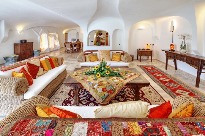 Imagen de los exteriores del Hotel Grand Poltu Quatu. Foto 11