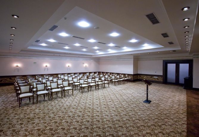 Imagen de los interiores del Hotel Grand Pomorie. Foto 5