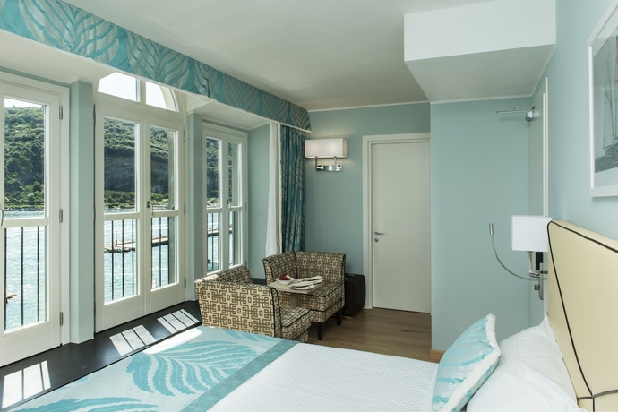 Imagen de la habitación del Hotel Grand Portovenere. Foto 10