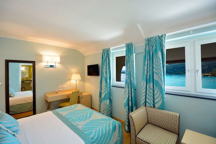 Imagen de la habitación del Hotel Grand Portovenere. Foto 11
