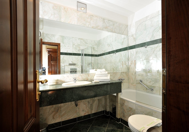 Imagen de la habitación del Hotel Grand Praha, Praga. Foto 6