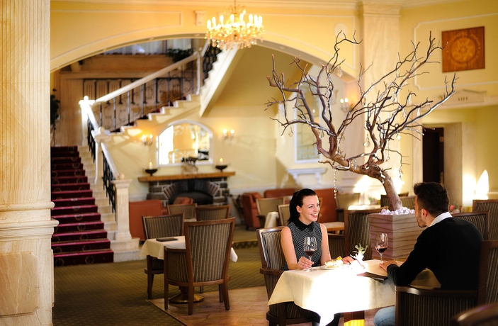 Imagen de los interiores del Hotel Grand Praha, Tatranska Lomnica . Foto 14