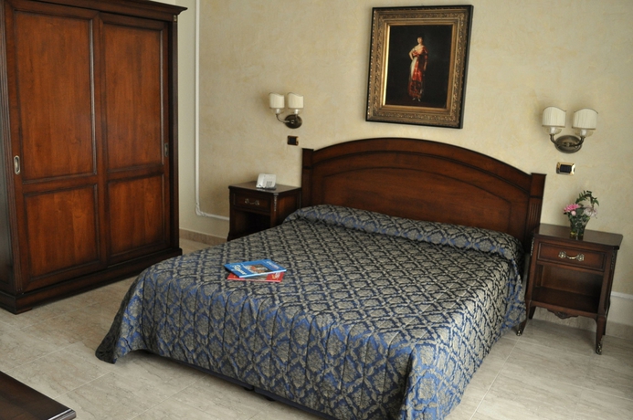 Imagen de la habitación del Hotel Grand President Olbia. Foto 8