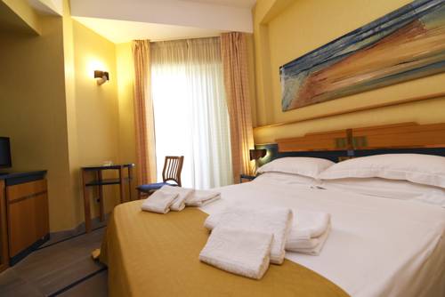 Imagen de la habitación del Hotel Grand President, Siderno. Foto 3