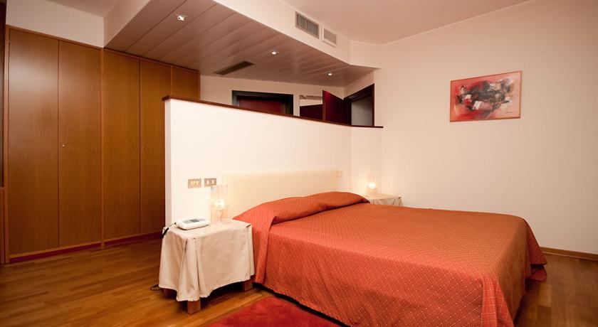 Imagen general del Hotel Grand President, Spilimbergo. Foto 6