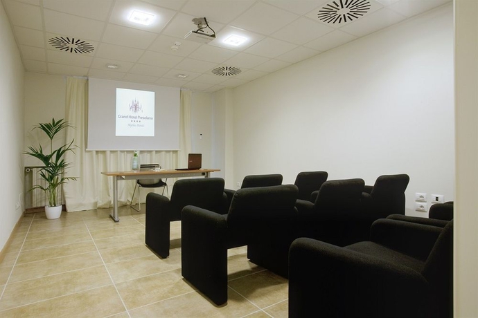 Imagen de los interiores del Hotel Grand Presolana. Foto 10