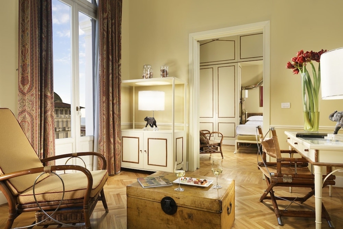 Imagen de la habitación del Hotel Grand Principe Di Piemonte. Foto 8