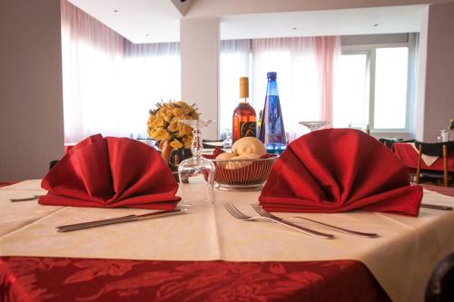 Imagen general del Hotel Grand Prix. Foto 3