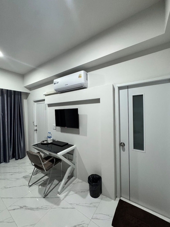 Imagen de la habitación del Hotel Grand Pruksasiri Chaiyaphum. Foto 7