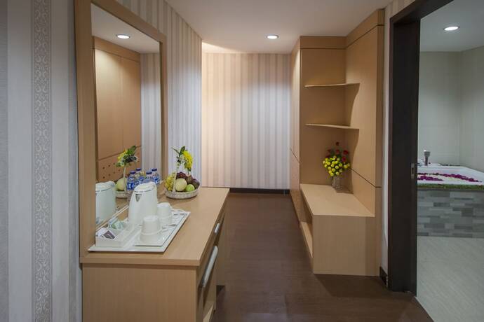 Imagen de la habitación del Hotel Grand Puri Saron Yogyakarta. Foto 21