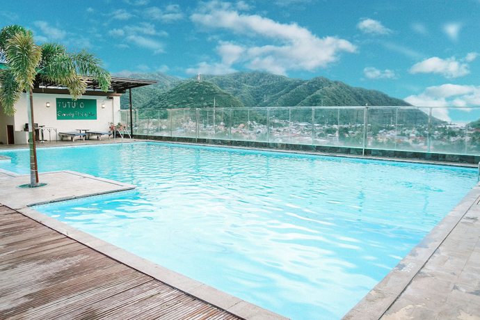 Imagen de la piscina del Hotel Grand Q Gorontalo. Foto 19