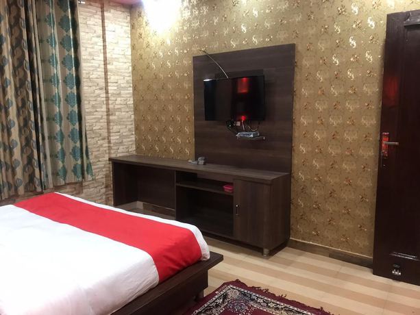 Imagen de la habitación del Hotel Grand Raga. Foto 5