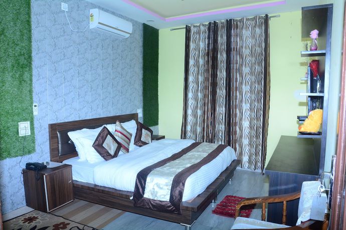 Imagen de la habitación del Hotel Grand Raga. Foto 8
