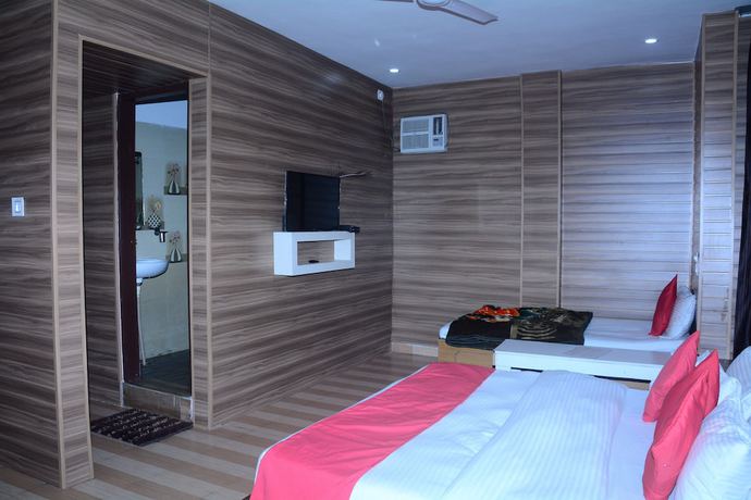 Imagen de la habitación del Hotel Grand Raga. Foto 13