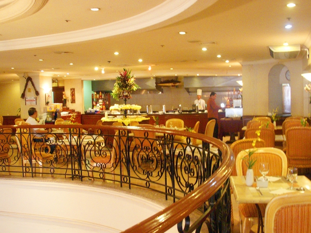 Imagen del bar/restaurante del Hotel Grand Regal Davao. Foto 2