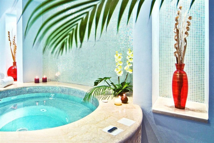 Imagen general del Hotel Grand Regal. Foto 10