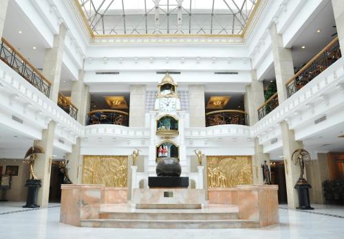Imagen general del Hotel Grand Regency, Qingdao. Foto 2