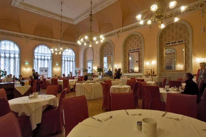 Imagen del bar/restaurante del Hotel Grand Regina. Foto 9