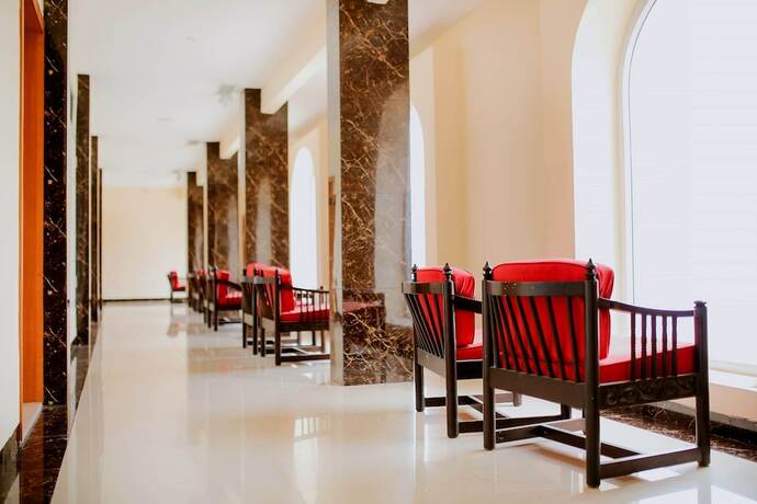 Imagen general del Hotel Grand Renggali. Foto 6