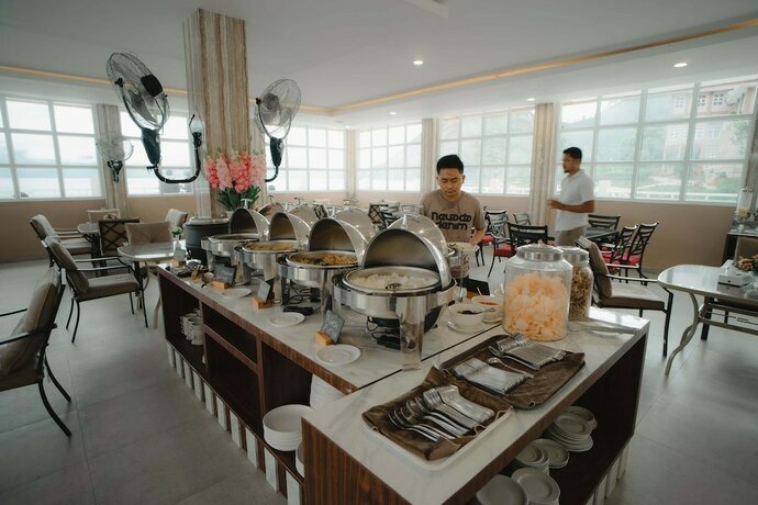 Imagen general del Hotel Grand Renggali. Foto 16
