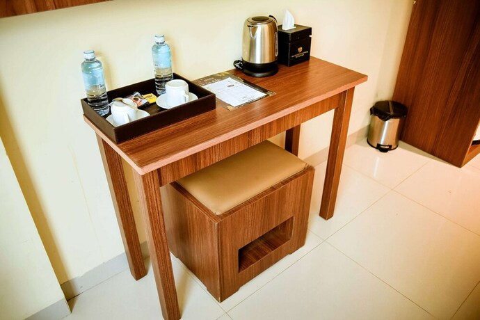 Imagen de la habitación del Hotel Grand Renggali. Foto 26