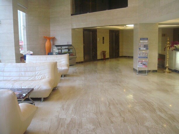 Imagen de los interiores del Hotel Grand Residence. Foto 16
