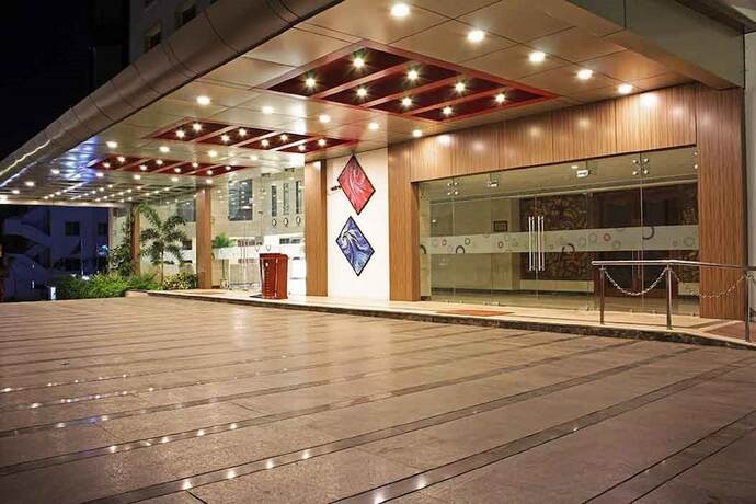 Imagen de los interiores del Hotel Grand Residence. Foto 19