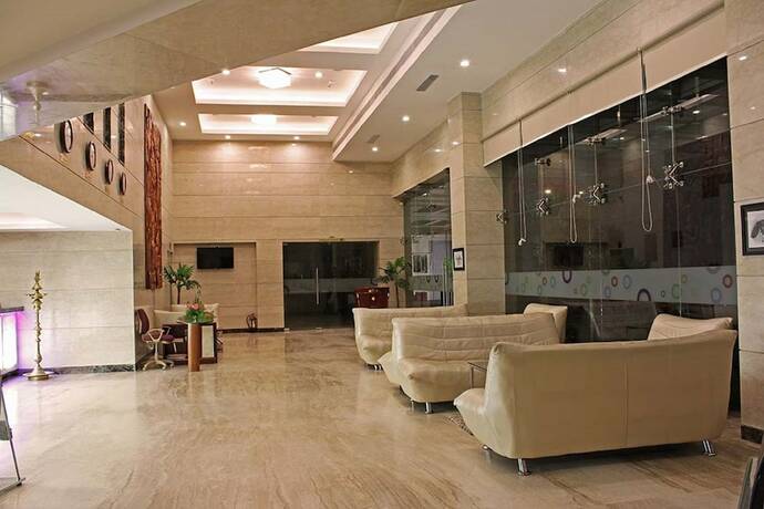 Imagen de los interiores del Hotel Grand Residence. Foto 20