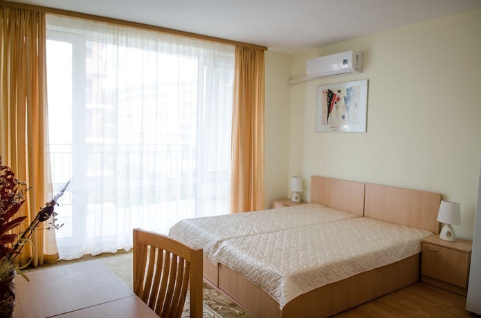 Imagen de la habitación del Hotel Grand Resort. Foto 9