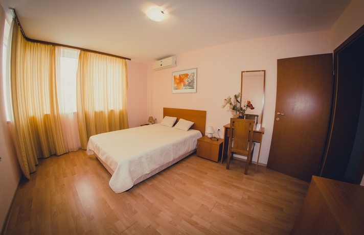 Imagen de la habitación del Hotel Grand Resort. Foto 11
