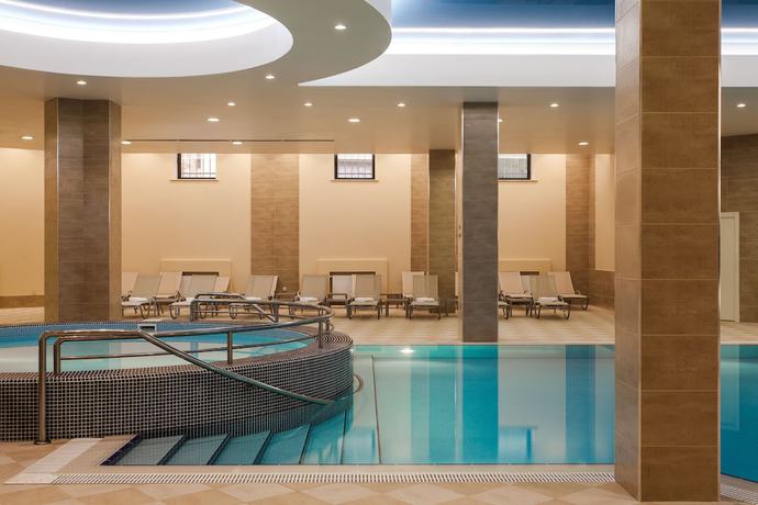 Imagen de la piscina del Hotel Grand Resort Jermuk. Foto 18