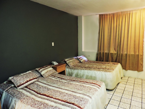 Imagen de la habitación del Hotel Grand Reyes. Foto 4