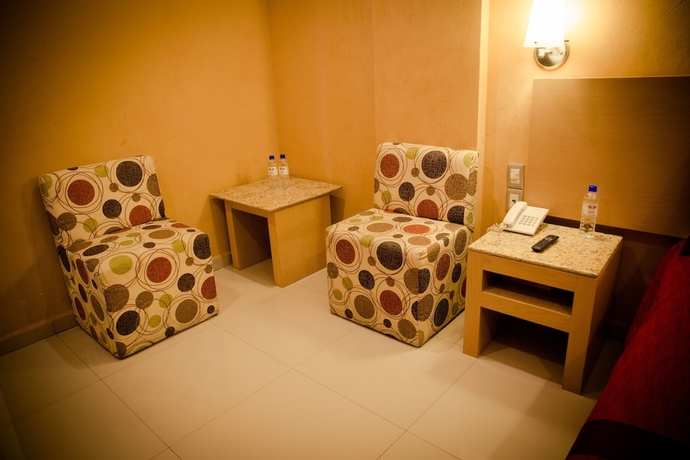 Imagen de la habitación del Hotel Grand Reyes. Foto 5