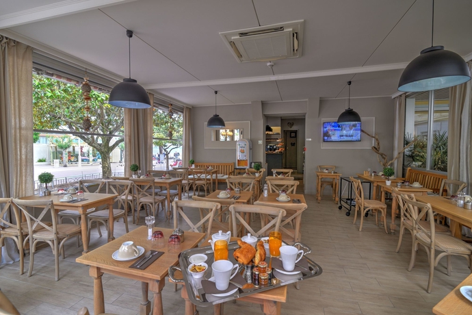 Imagen del bar/restaurante del Hotel Grand Richelieu. Foto 4