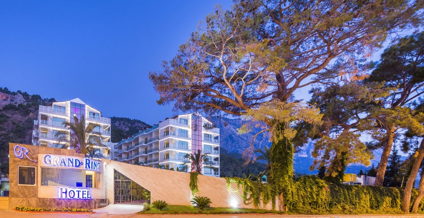 Imagen de los exteriores del Hotel Grand Ring. Foto 11