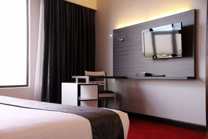 Imagen de la habitación del Hotel Grand Riverview. Foto 9