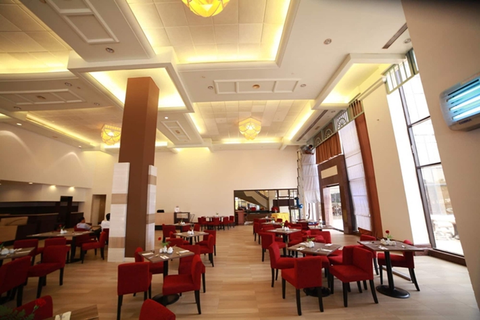 Imagen del bar/restaurante del Hotel Grand Riverview. Foto 3