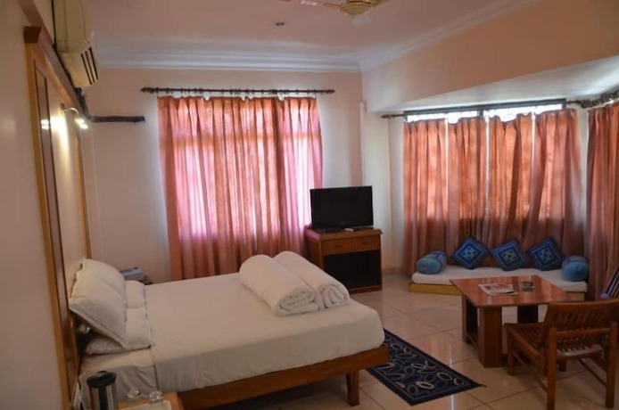 Imagen de la habitación del Hotel Grand Riviera. Foto 7