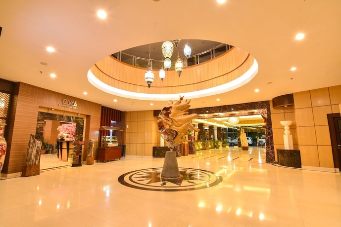 Imagen de los interiores del Hotel Grand Rocky. Foto 15