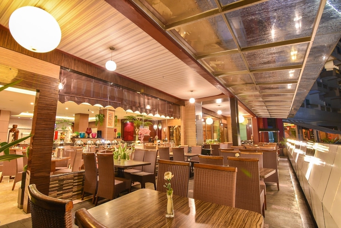 Imagen del bar/restaurante del Hotel Grand Rocky. Foto 4