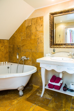 Imagen de la habitación del Hotel Grand Rose Spa. Foto 11