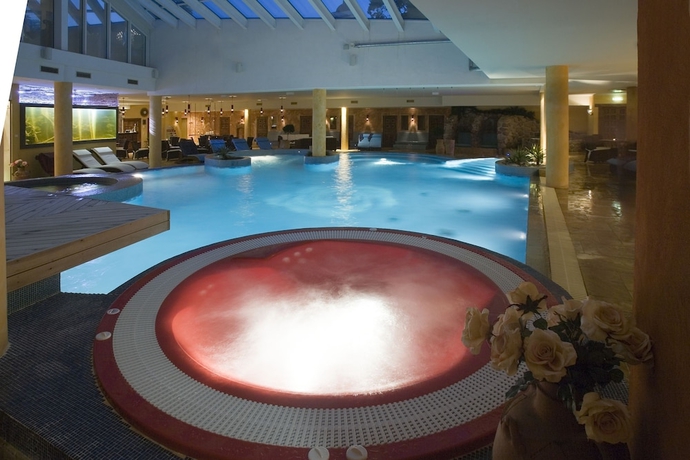 Imagen de la piscina del Hotel Grand Rose Spa. Foto 16