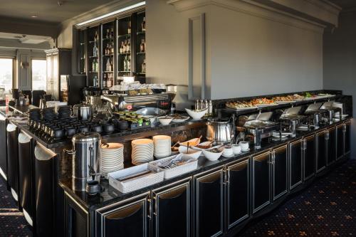 Imagen general del Hotel Grand Royal, Chernivtsi. Foto 12